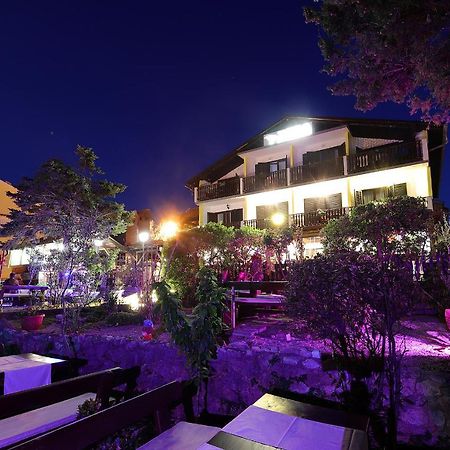 Guest House Zeba & Riviera Šilo Екстериор снимка