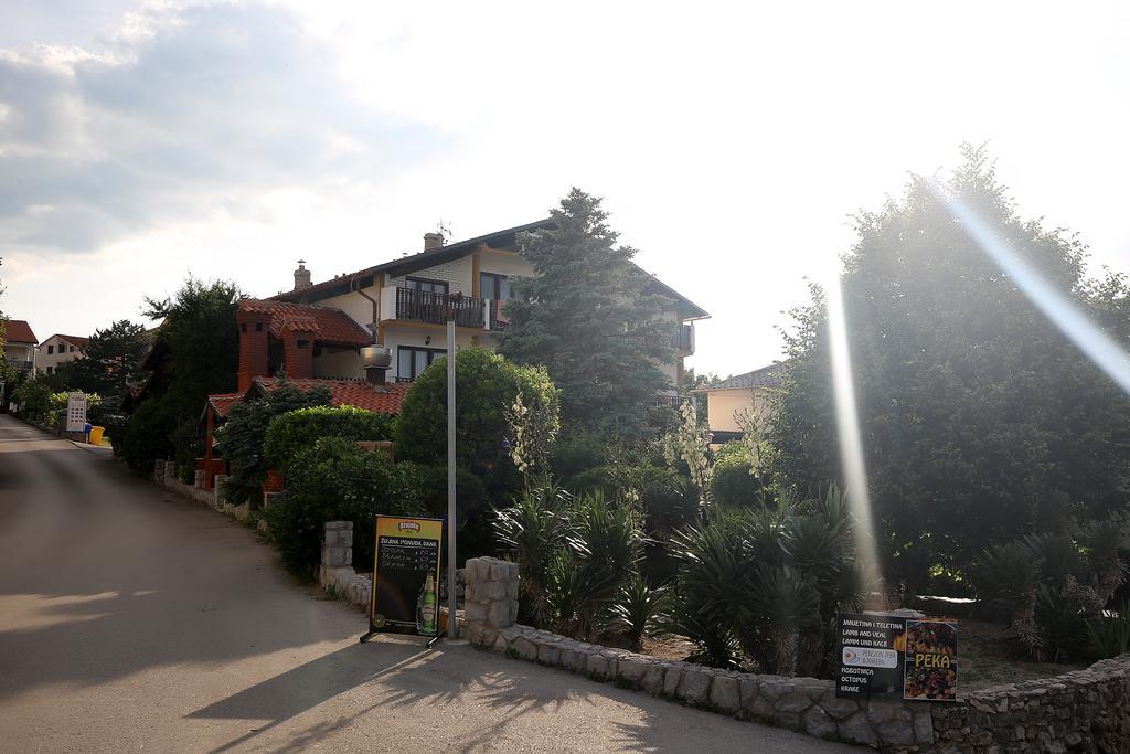 Guest House Zeba & Riviera Šilo Екстериор снимка