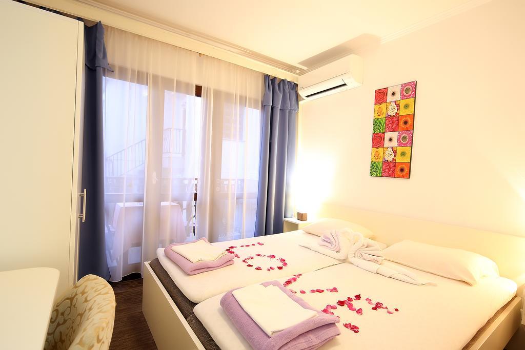 Guest House Zeba & Riviera Šilo Екстериор снимка