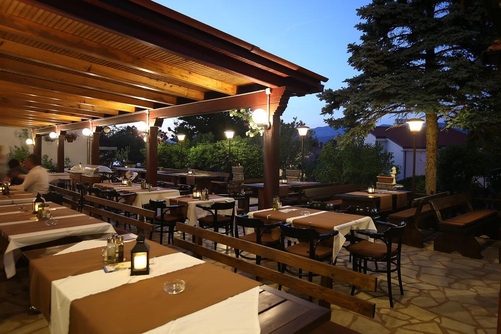 Guest House Zeba & Riviera Šilo Екстериор снимка