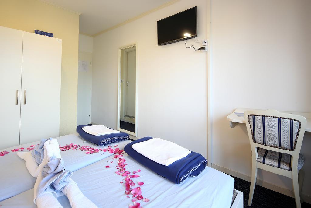 Guest House Zeba & Riviera Šilo Екстериор снимка