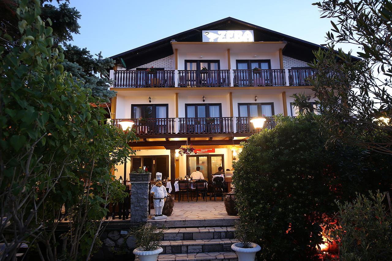 Guest House Zeba & Riviera Šilo Екстериор снимка