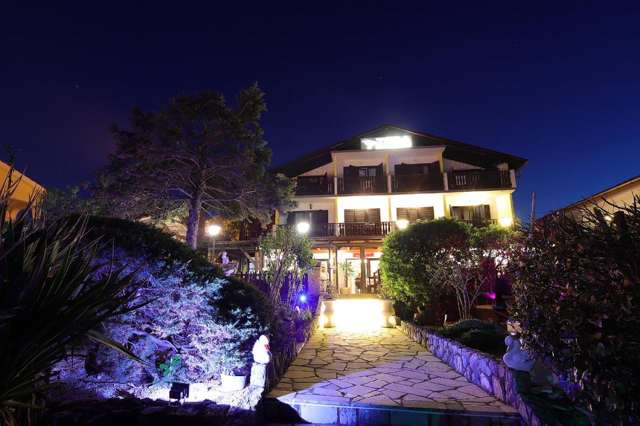 Guest House Zeba & Riviera Šilo Екстериор снимка